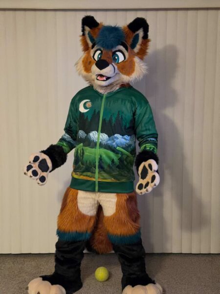 Hoodie works with any fur, feather, or scale