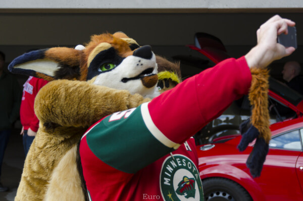 068_Fursuit Romp Mar 19 2016-018